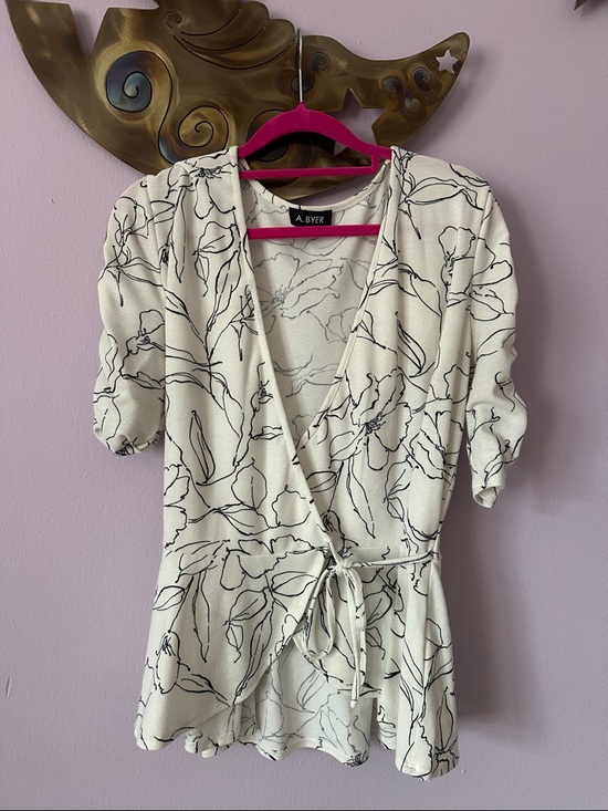 A. Byer Tops - A. Byer Cream Blouse with Black Floral Outline